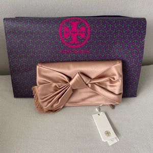 Brand new Tory Burch clutch with tags!